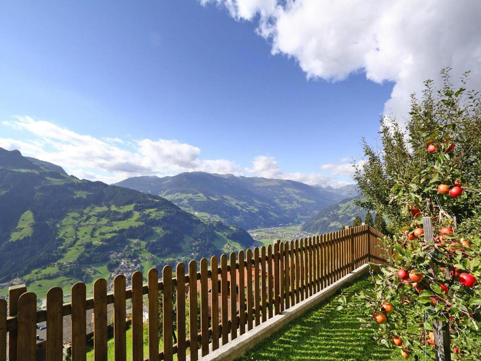 Apartment In Hippach Im Zillertal In The Mountains Muhlen  Eksteriør billede
