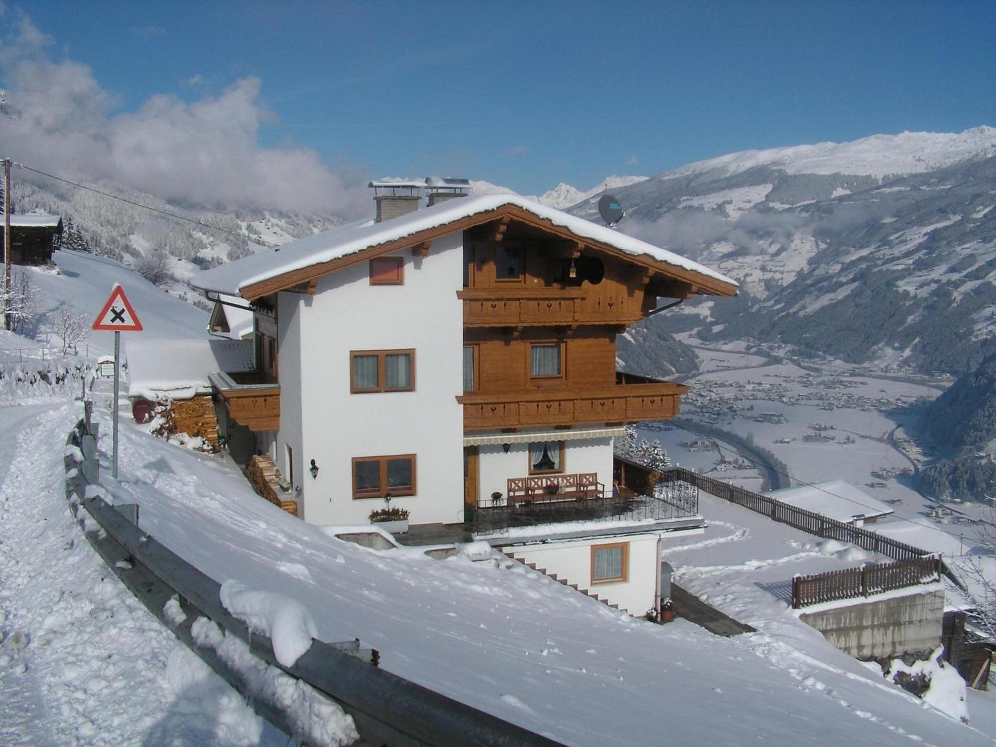 Apartment In Hippach Im Zillertal In The Mountains Muhlen  Eksteriør billede