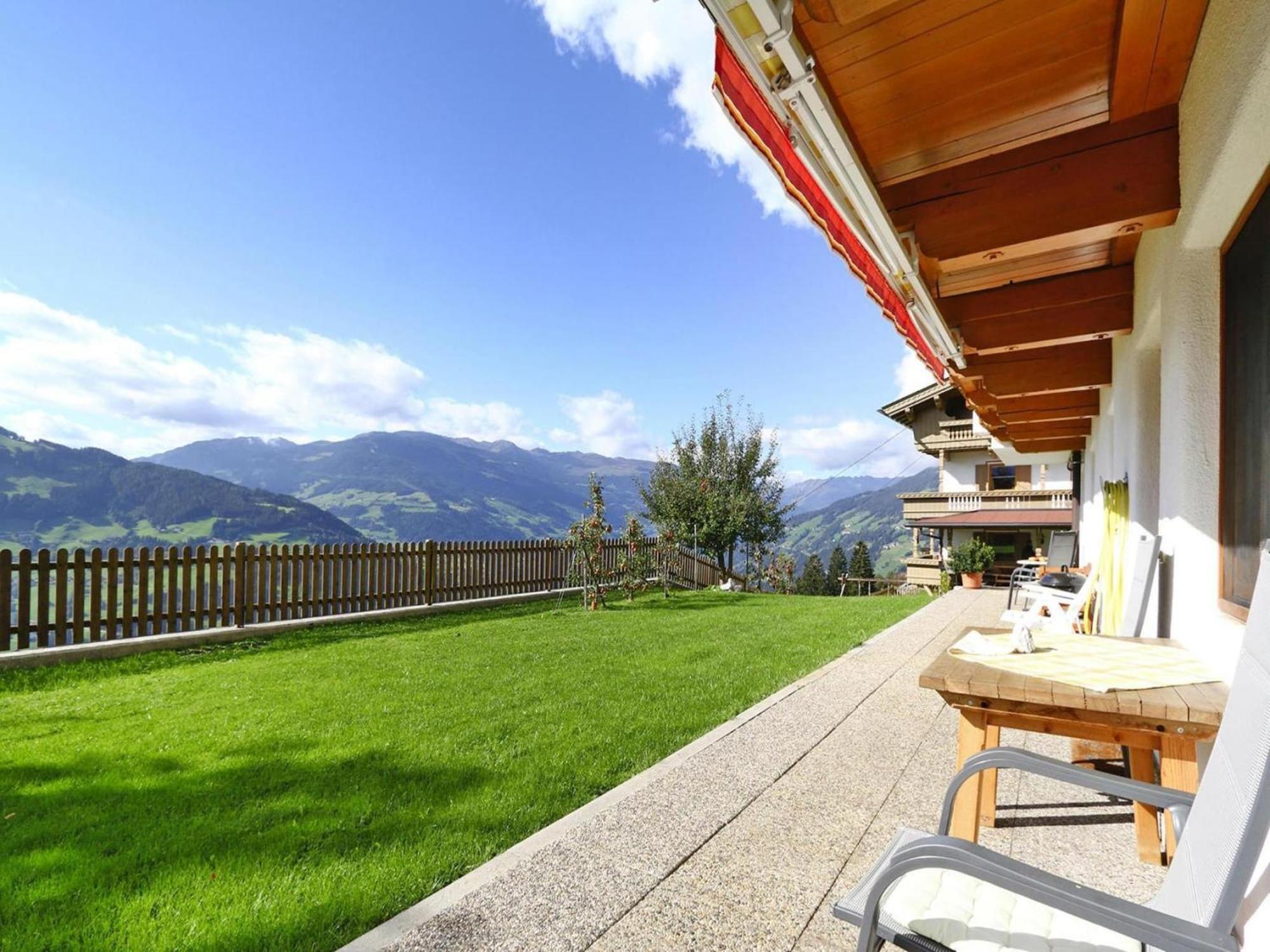Apartment In Hippach Im Zillertal In The Mountains Muhlen  Eksteriør billede